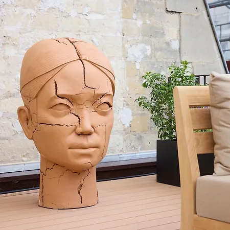 Ξενοδοχείο Noucha 4*