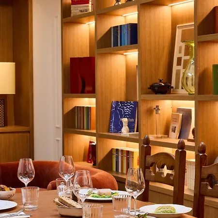 Noucha Paris