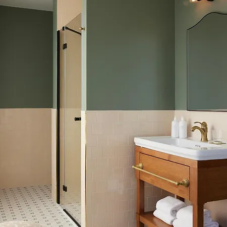 Hotel Noucha Paris