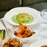 Noucha Hotel