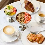 Hotel Noucha 4*