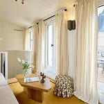 Noucha Hotel Parijs