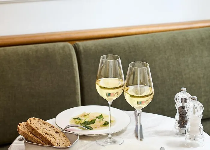 Noucha 4* Paris