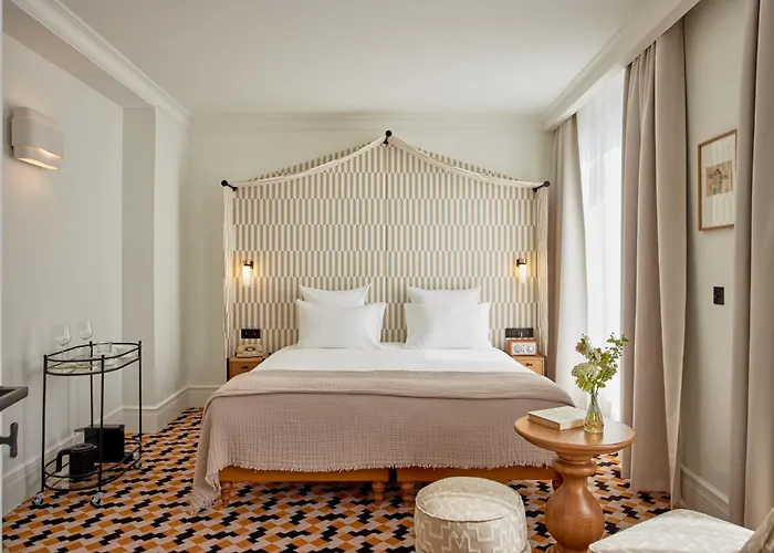Noucha Hotel 4*